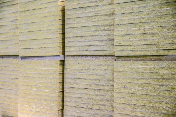工業(yè)建筑廠房外墻板可以用什么材料？